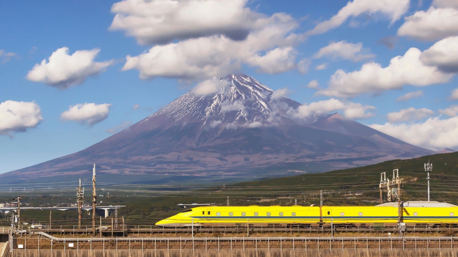 shinkansen-treno-giappone-tenoha-montefuji-giallo